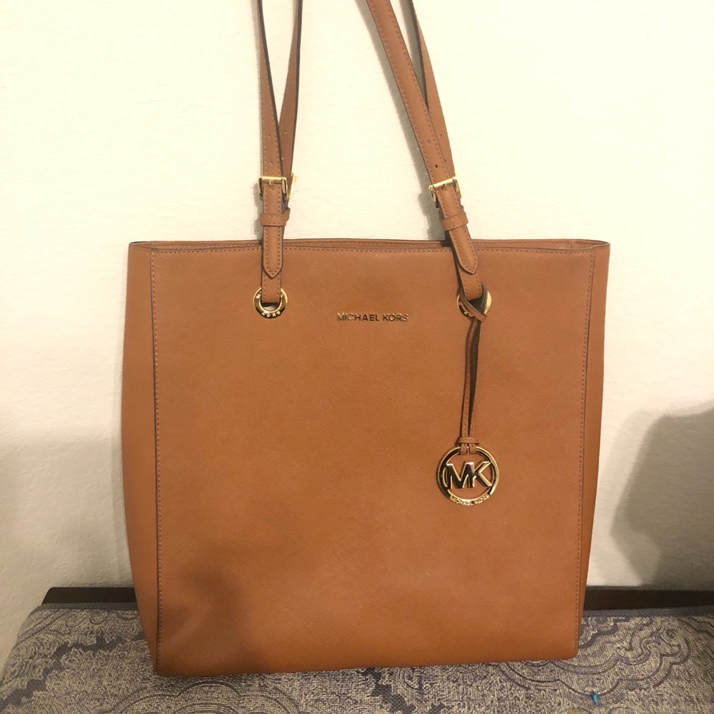 Micheal kors medium tote bag